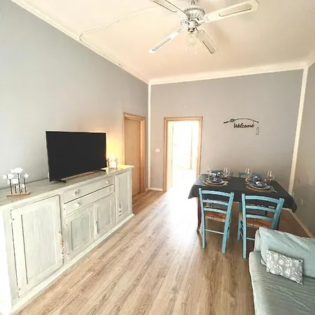 Apartament In Centro Con Giardino E Terrazza *